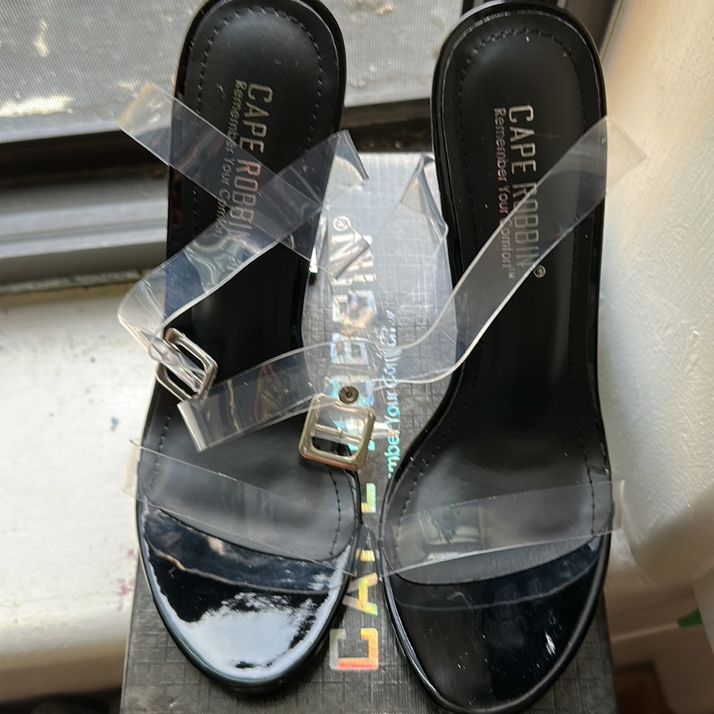 Cape Robbin Platform heels